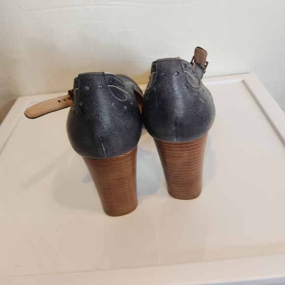 FRAU Itlaian Handmade T strap Maryjane Leather Heels - Picture 4 of 5